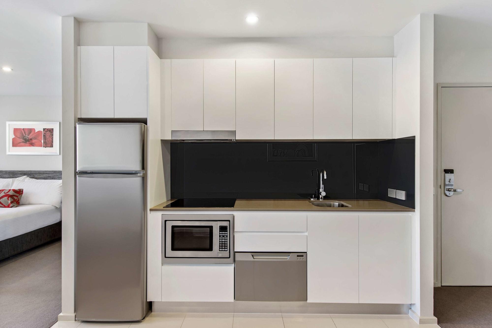 Adina Serviced Apartments Canberra Dickson Exterior photo