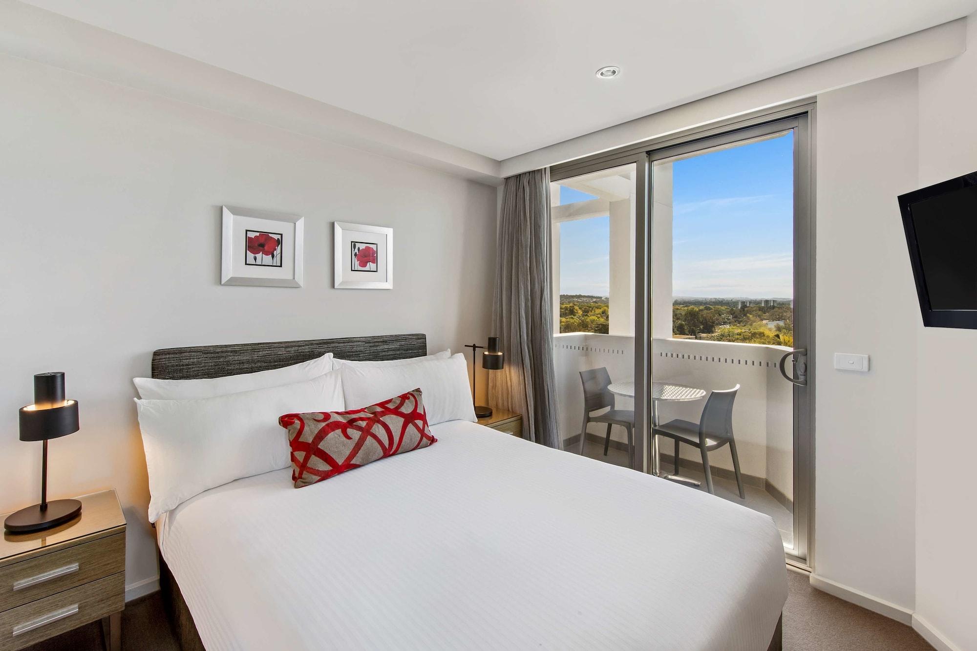 Adina Serviced Apartments Canberra Dickson Exterior photo